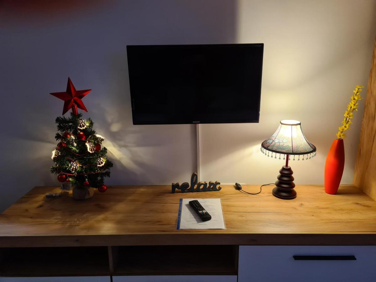 Studio Red Apartment Brasov Luaran gambar